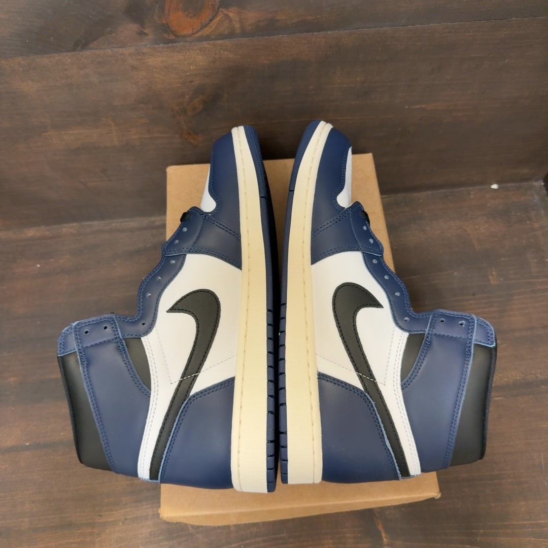 Jordan 1 Retro High OG Midnight Navy Size 11.5 (Pre-Owned) - Image 6