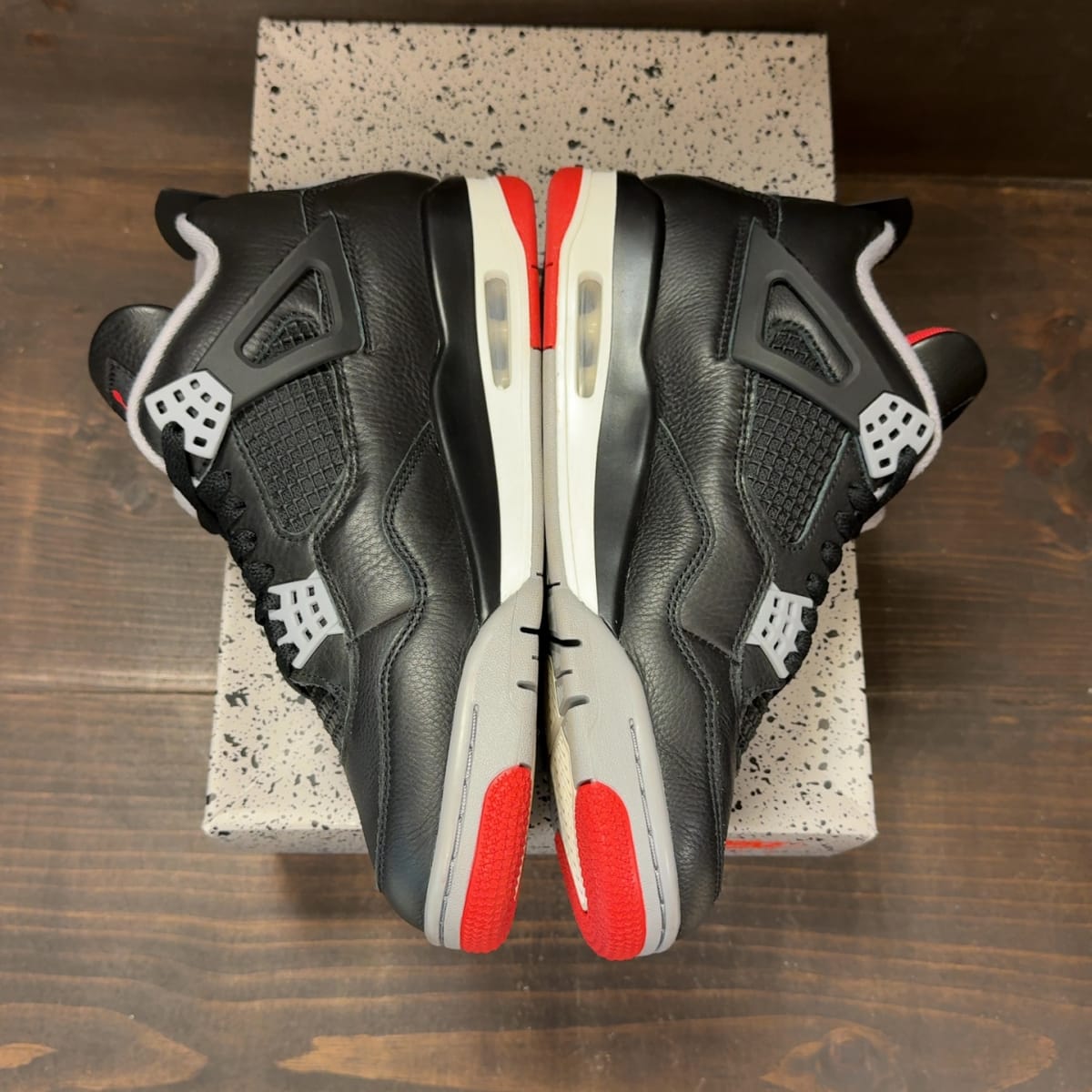 Jordan 4 Retro Bred Reimagined Size 8.5 (Pre-Owned) - aux