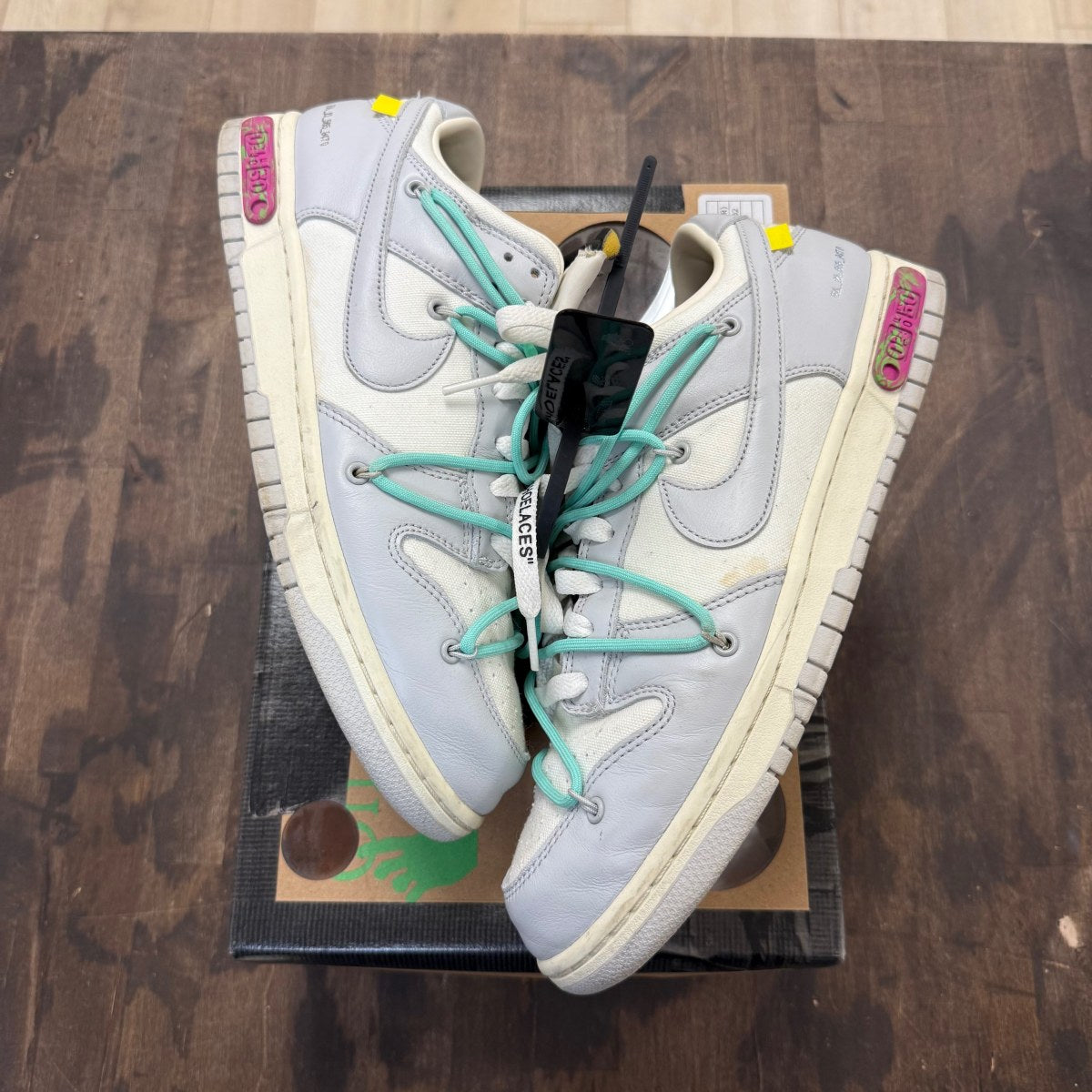 Nike Dunk Low Off-White Lot 4 - Image 1