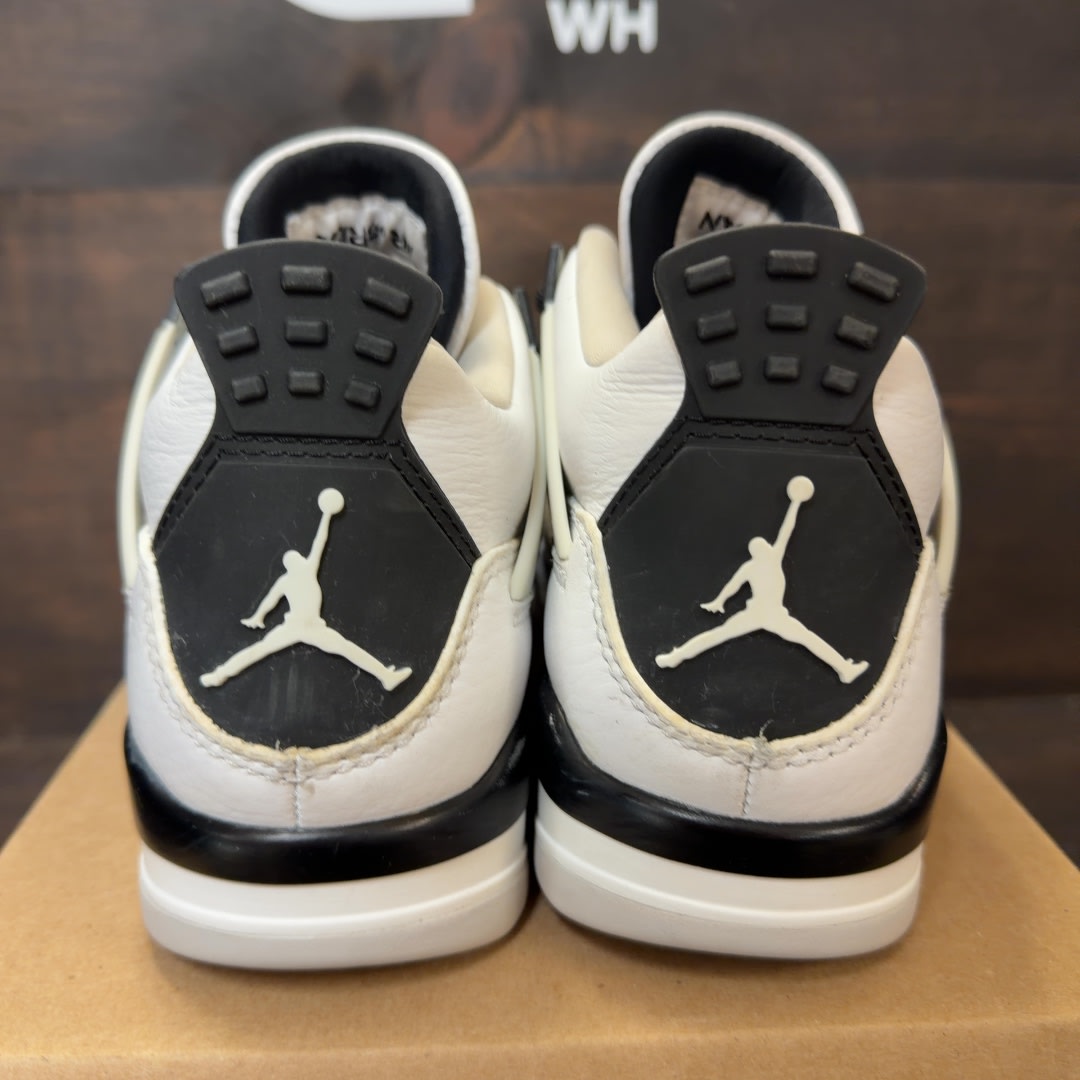 Jordan 4 Retro Military Black Size 5 (Pre-Owned) - Image 4
