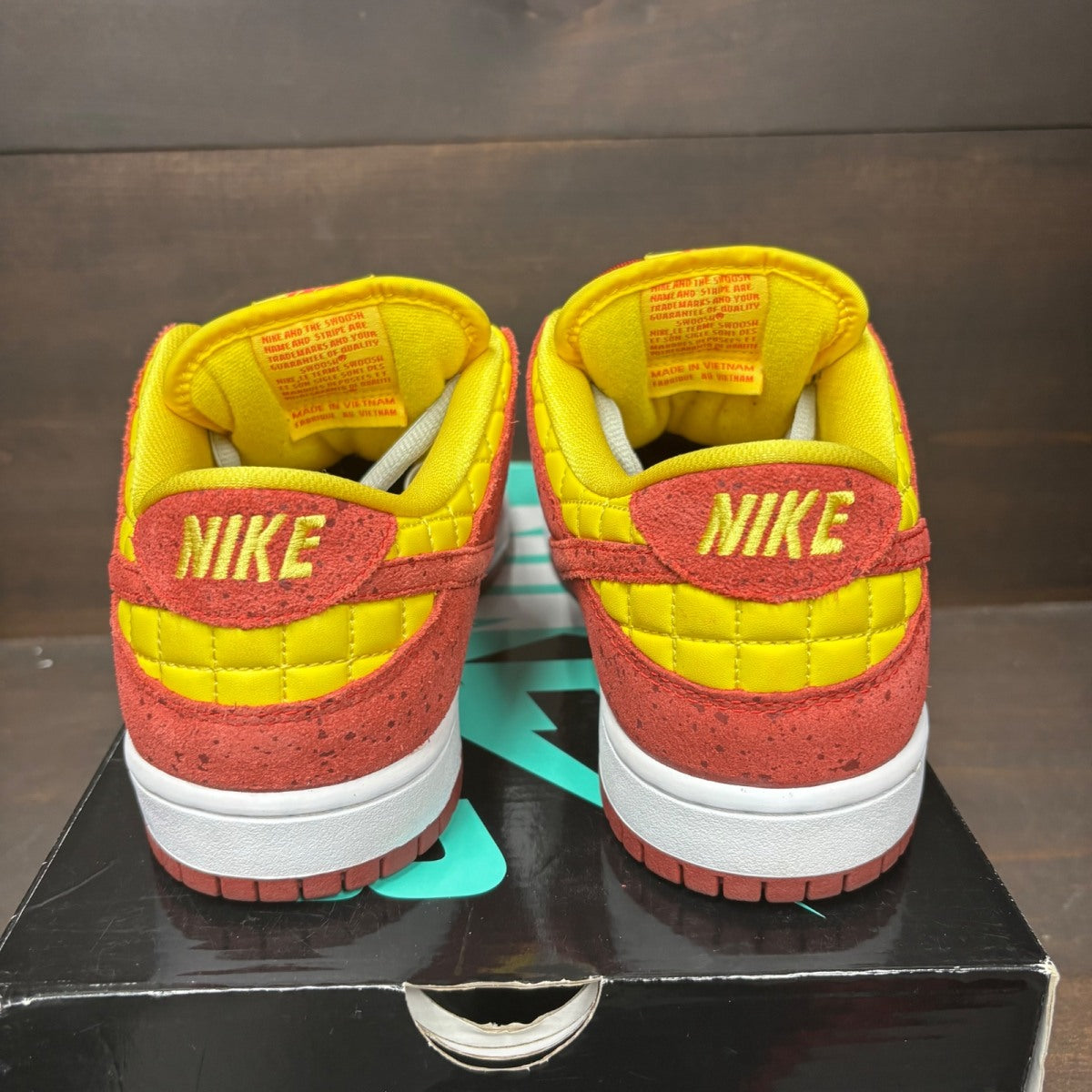 Nike SB Dunk Low Rukus Crawfish Size 10 (Pre-Owned) - Image 5