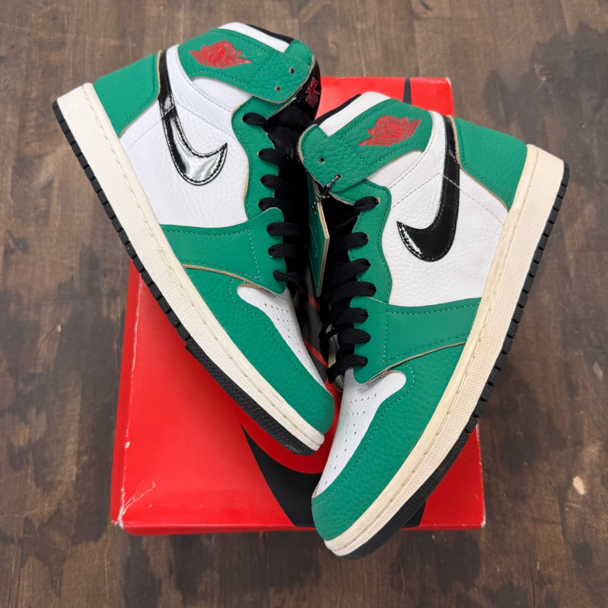 Jordan 1 Retro High Lucky Green (Women's) - Image 1