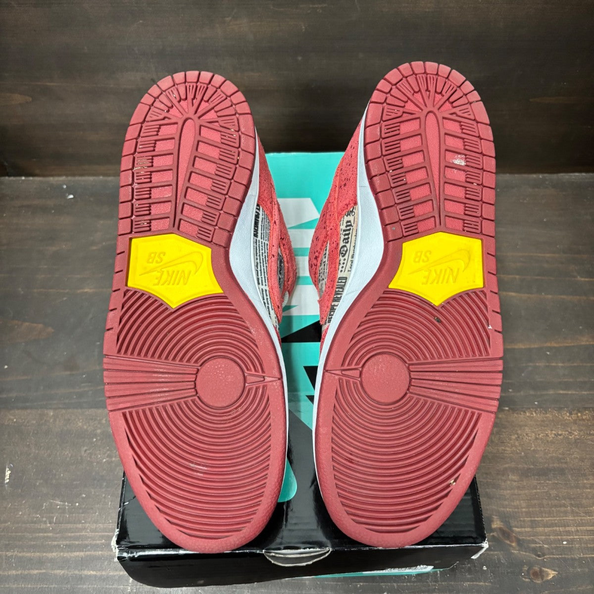 Nike SB Dunk Low Rukus Crawfish Size 10 (Pre-Owned) - Image 6