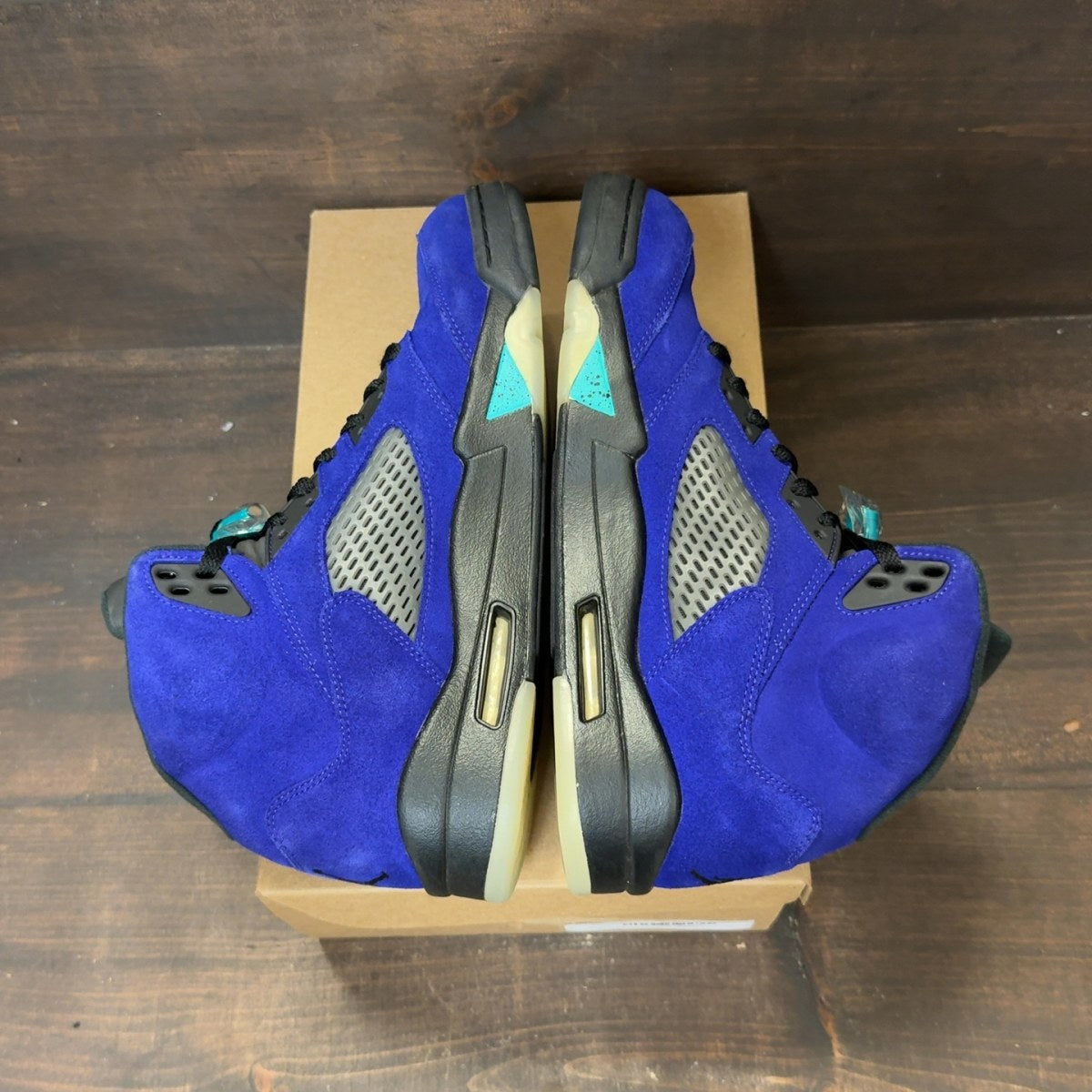 Jordan 5 Retro Alternate Grape Size 10.5 (Pre-Owned) - Image 5