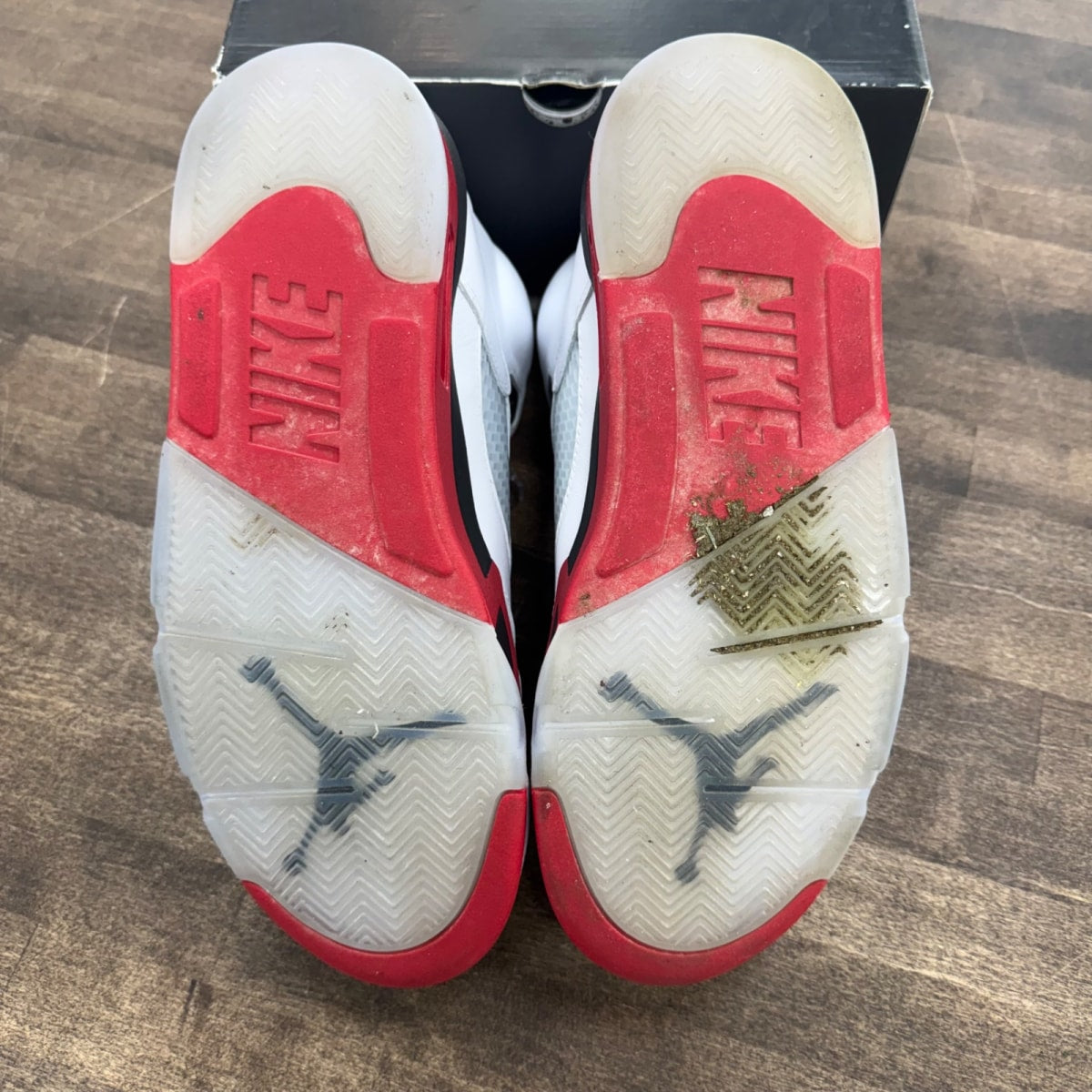 Jordan 5 Retro Fire Red Black Tongue (2025) - Image 6