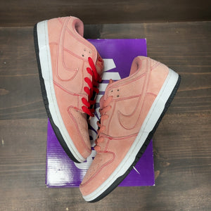 Nike SB Dunk Low Pink Pig - Image 2