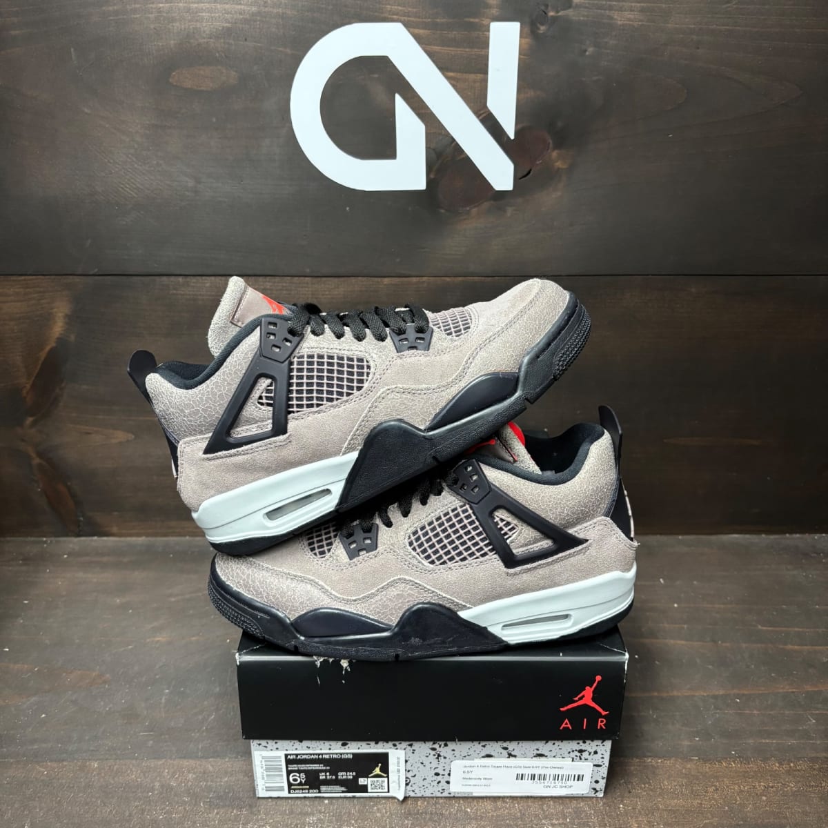 Jordan 4 Retro Taupe Haze (GS) Size 6.5Y (Pre-Owned) - front