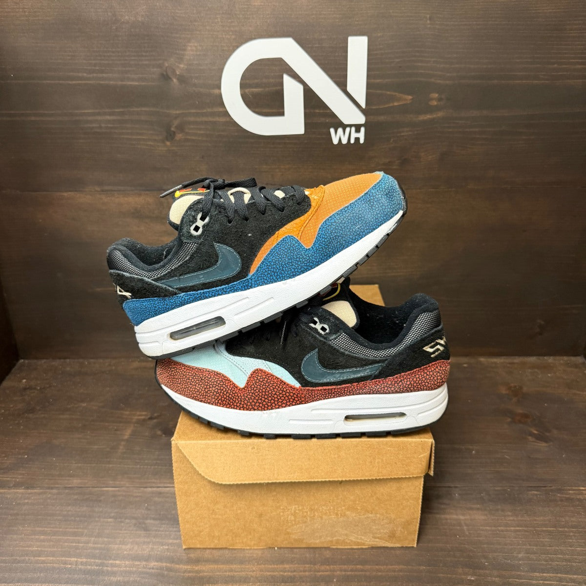 Nike Air Max 1 Swipa (GS) Size 7Y (Pre-Owned) - Image 1