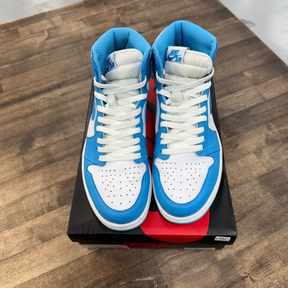 Jordan 1 Retro High OG UNC - Image 2