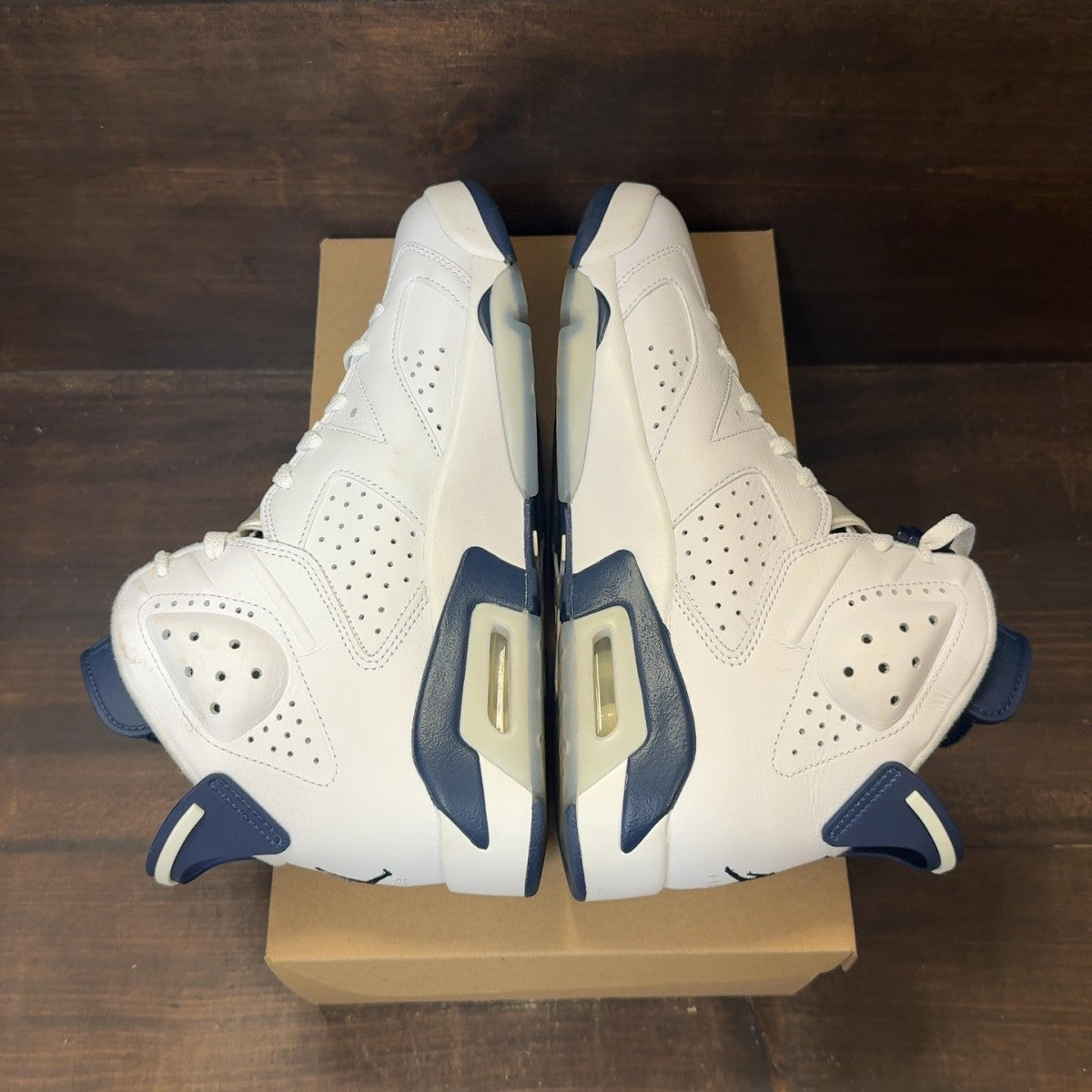 Jordan 6 Retro Midnight Navy (2022) Size 9.5 (Pre-Owned) - Image 6