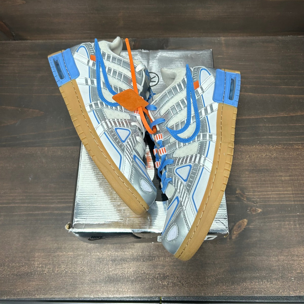 Nike Air Rubber Dunk Off-White UNC - Image 2