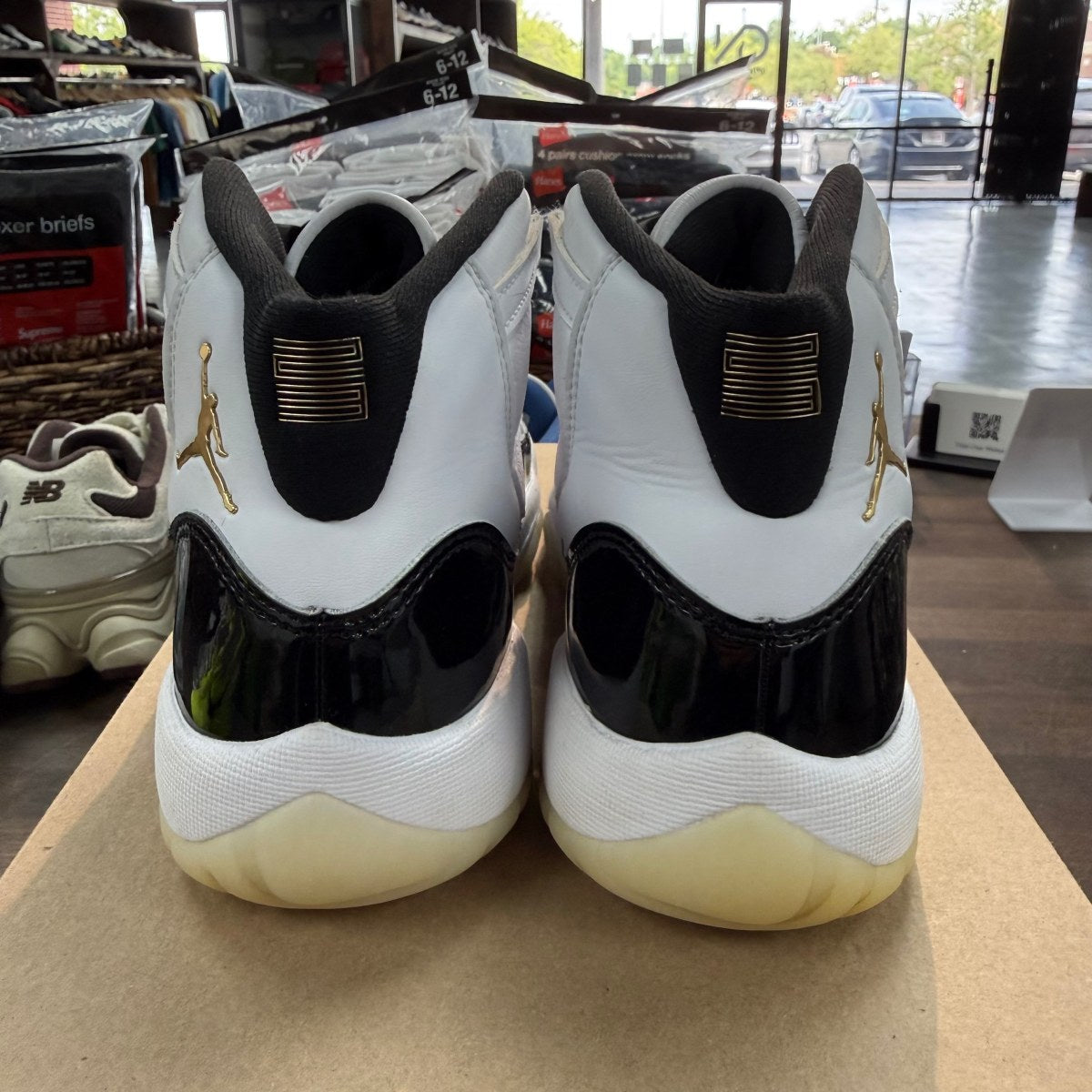 Jordan 11 Retro DMP Gratitude (2023) (GS) Size 7Y (Pre-Owned) - Image 4