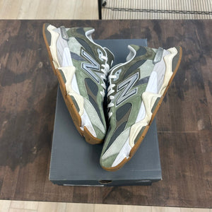 New Balance 9060 Green Grey - Image 1