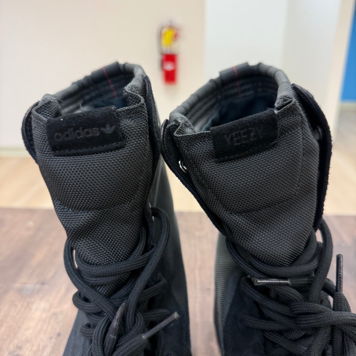 adidas Yeezy 950 Pirate Black (2023) Size 10.5 (Pre-Owned) - Image 5