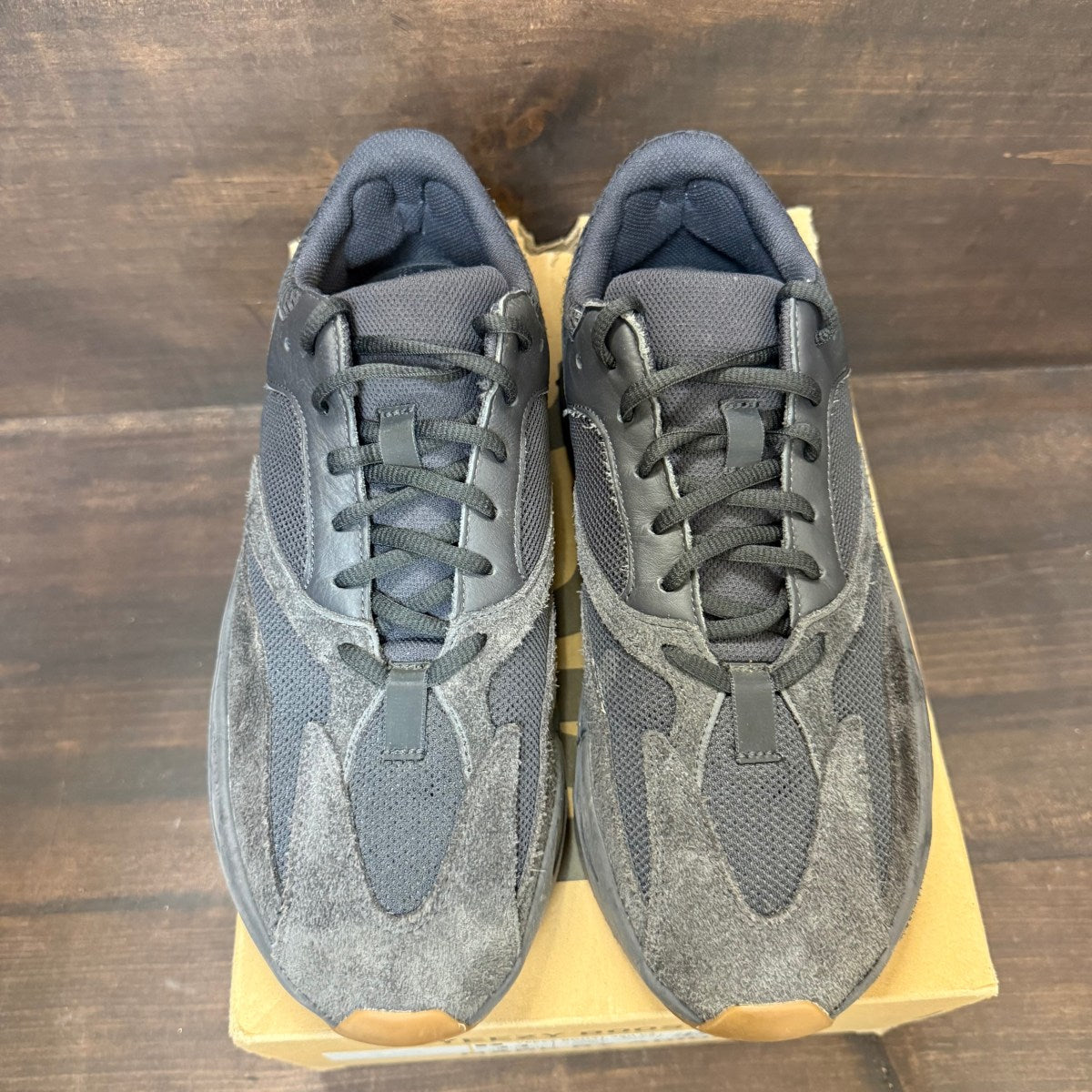 adidas Yeezy Boost 700 Mauve - Image 2