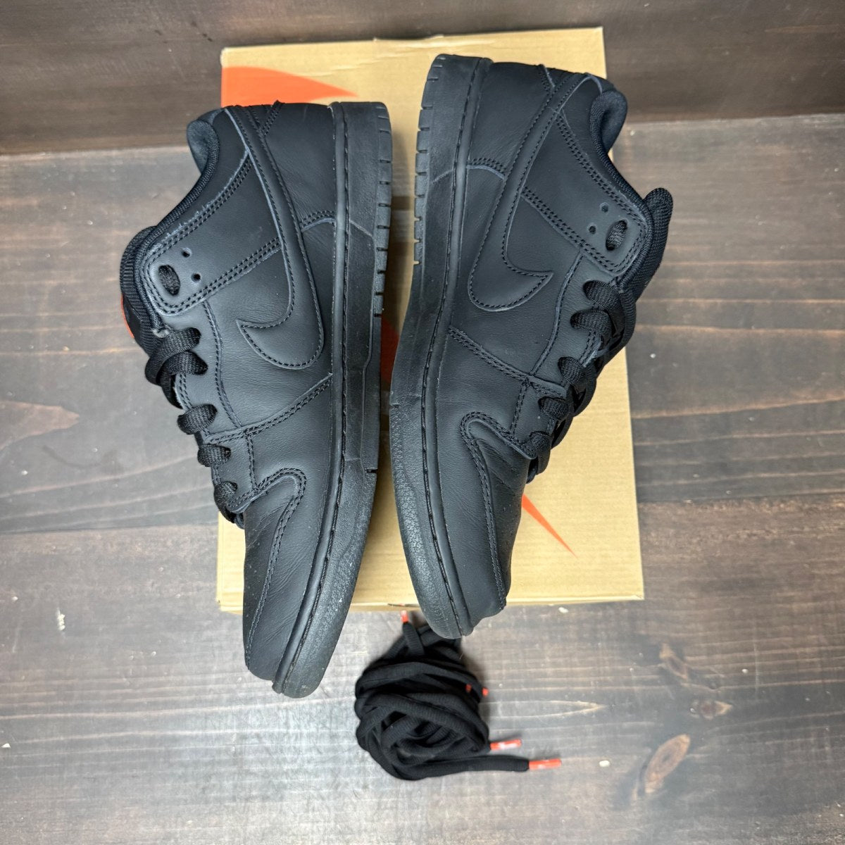 Nike SB Dunk Low Pro Triple Black - Image 3