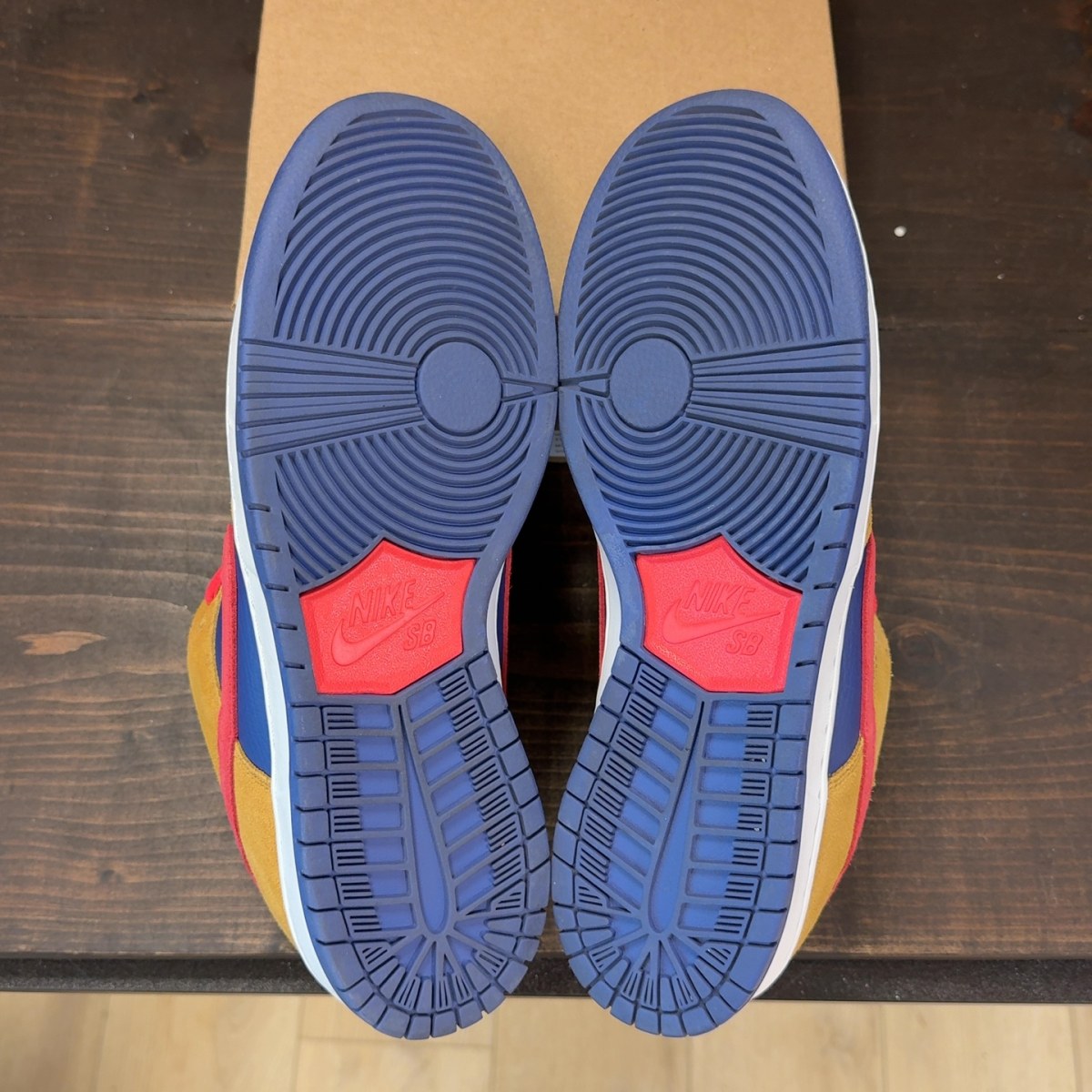 Nike SB Dunk Low Reverse Papa Bear Size 11 (Pre-Owned) - Image 8