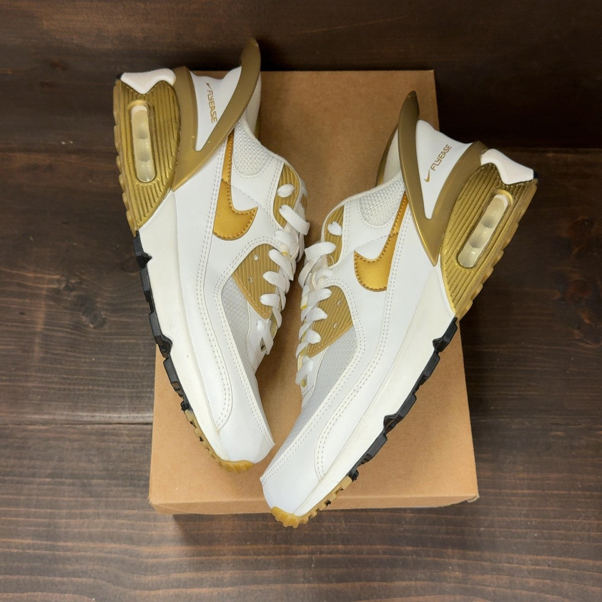 Nike Air Max 90 Flyease White Gold Size 11 (Pre-Owned) - Image 2