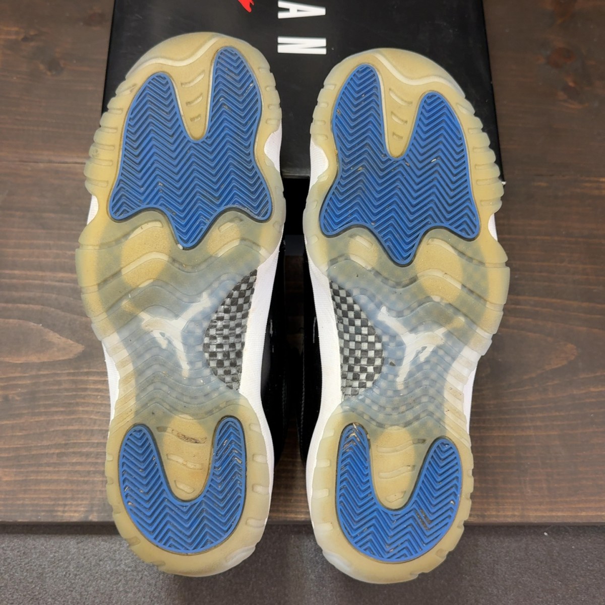 Jordan 11 Retro Low Space Jam - Image 8