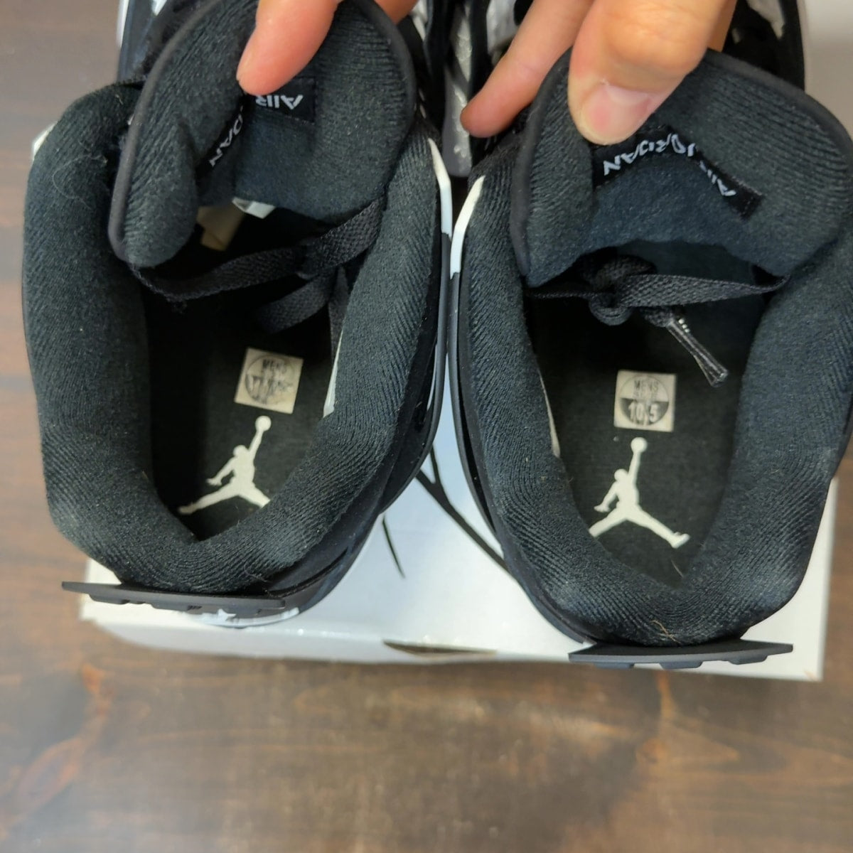 Jordan 4 Retro White Thunder - Image 5