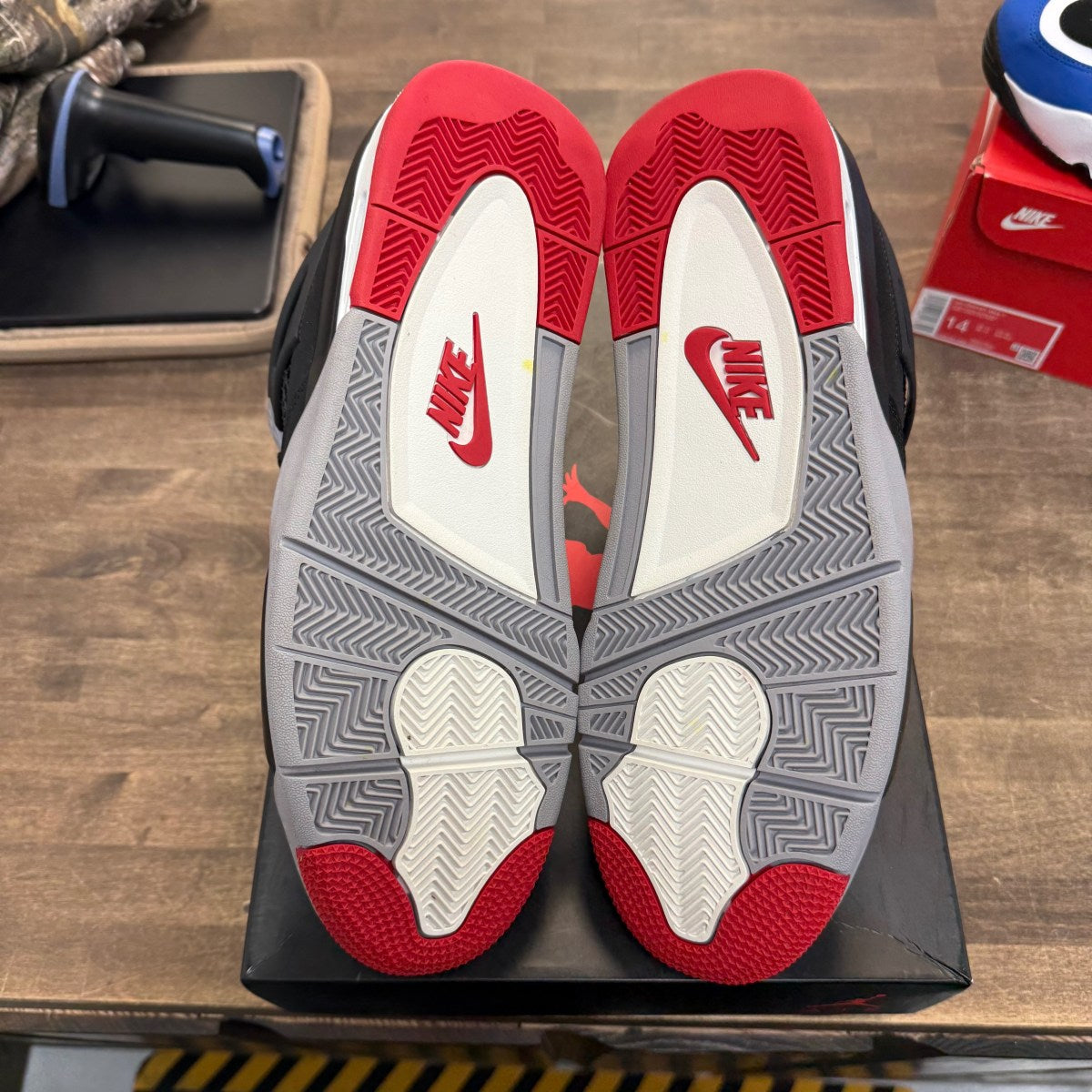 Jordan 4 Retro Bred (2019) - Image 5