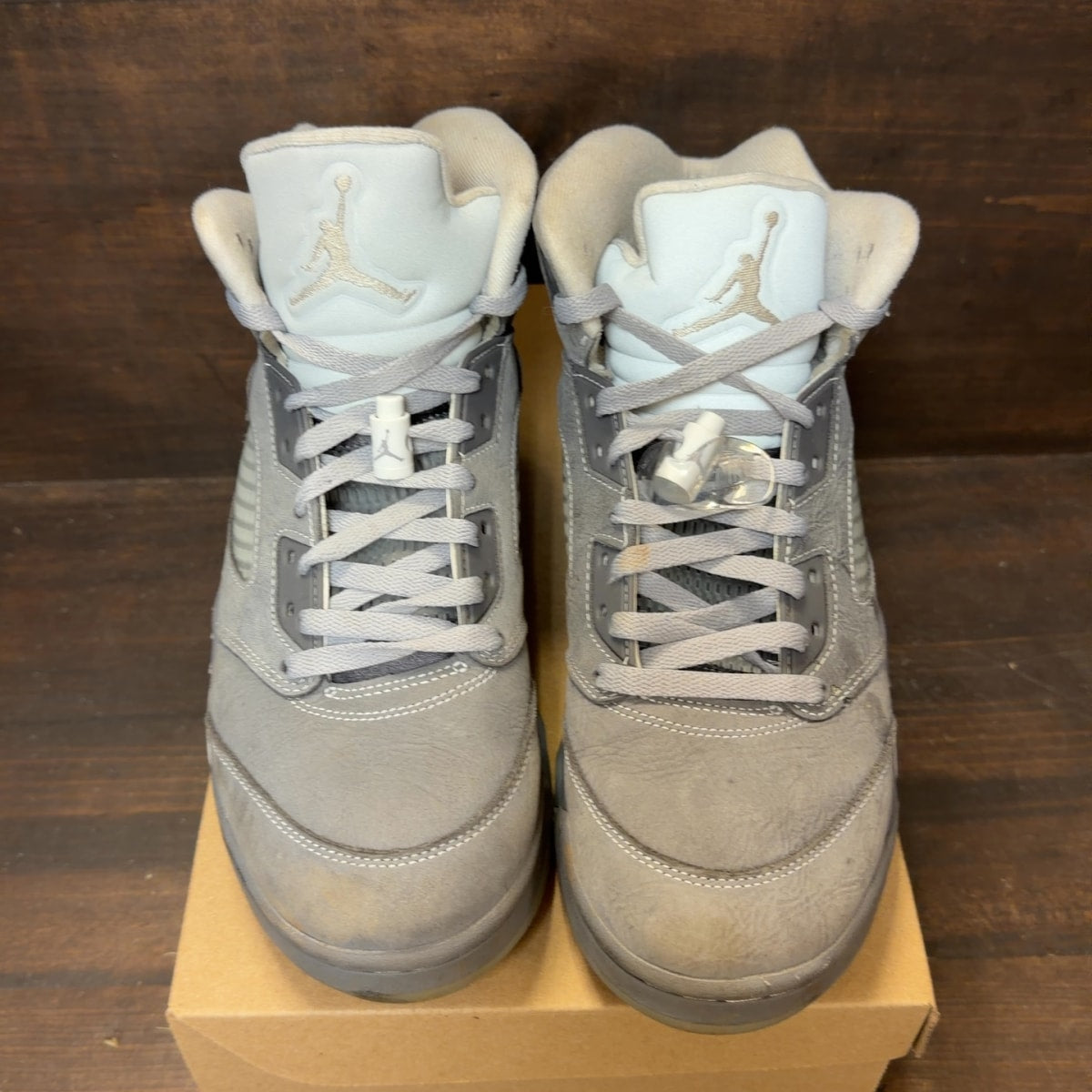 Jordan 5 Retro Wolf Grey (2026) Size 10 (Pre-Owned) - Image 3