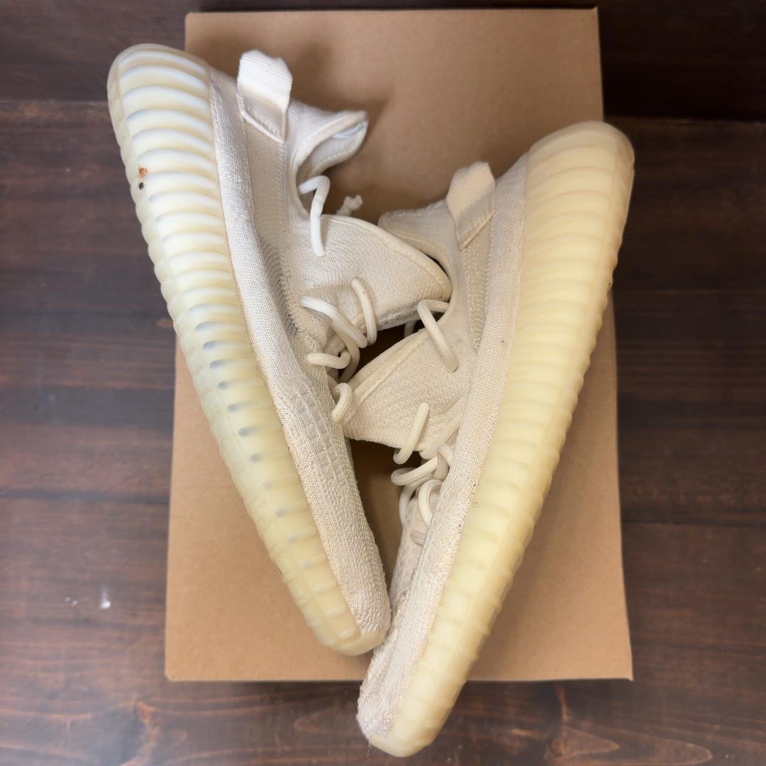 adidas Yeezy Boost 350 V2 Bone Size 7 (Pre-Owned) - Image 2