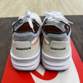 Nike Waffle One White Orange Trace Size 6 (Pre-Owned) - Image 3