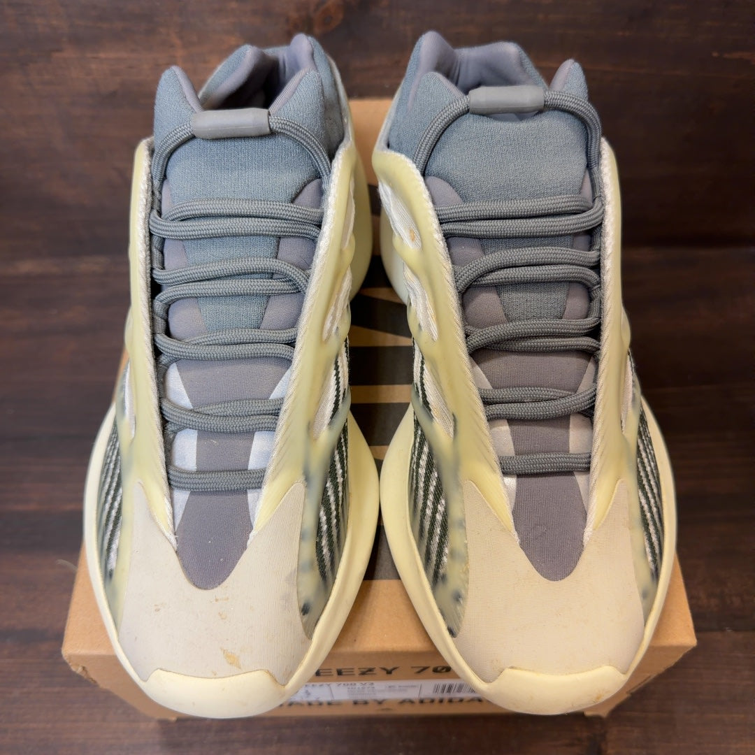 adidas Yeezy 700 V3 Fade Salt - Image 3