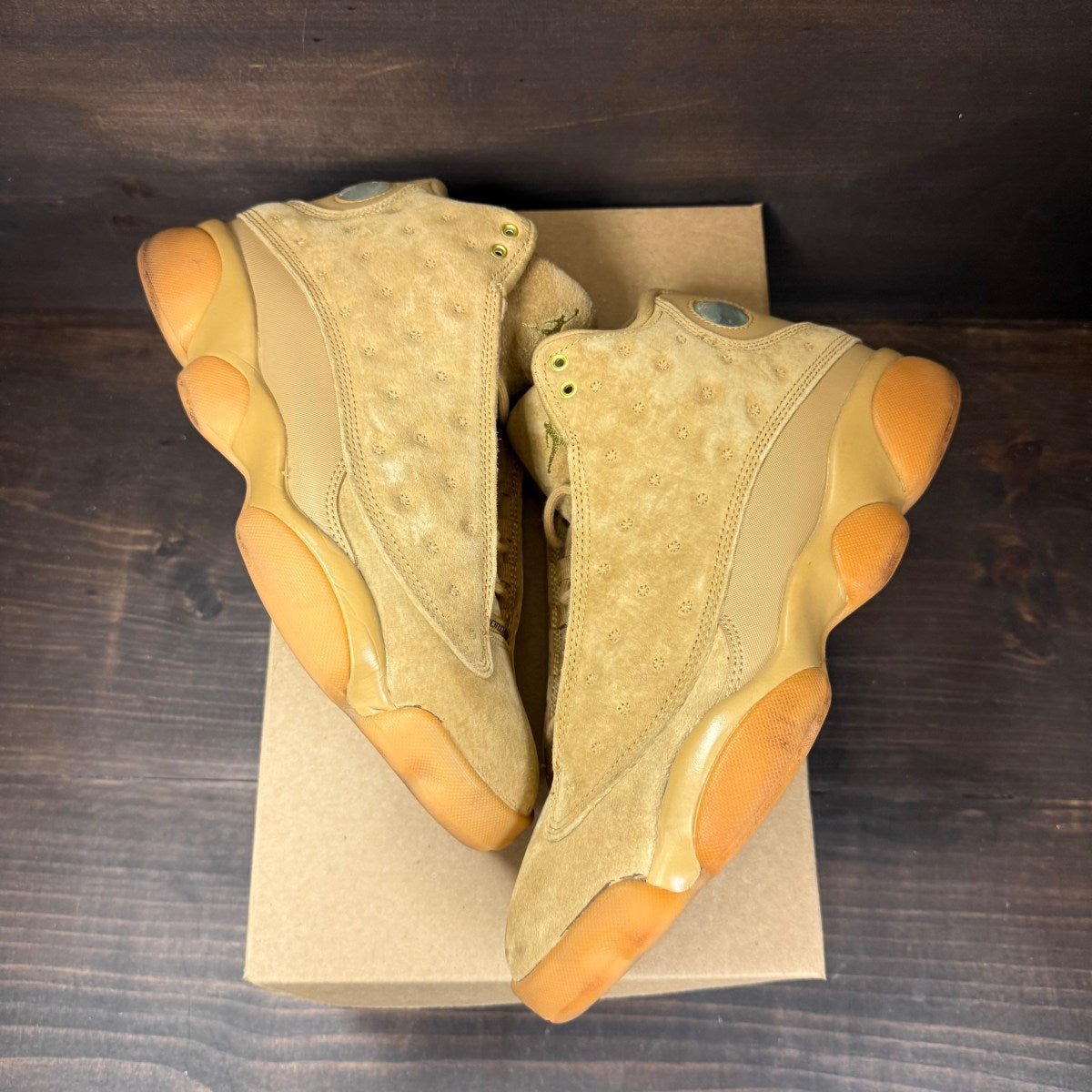 Jordan 13 Retro Wheat Size 9 (Pre-Owned) - Image 2