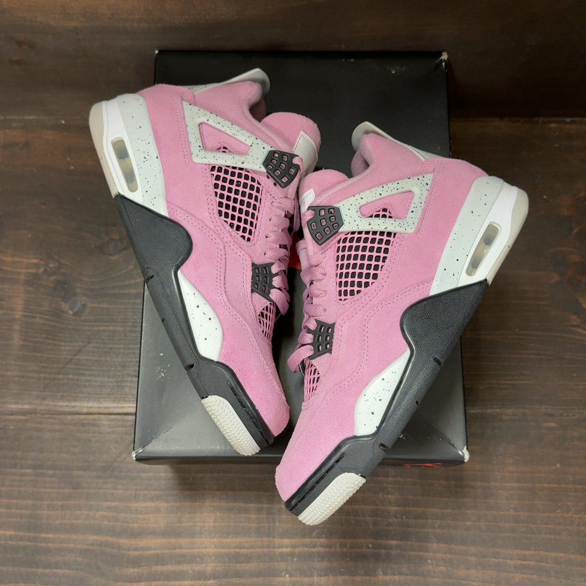Jordan 4 Retro Orchid (Women's) Size 7.5W (Pre-Owned) - back
