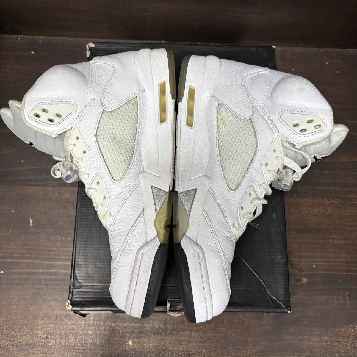 Jordan 5 Retro Metallic White (2015) - Image 4