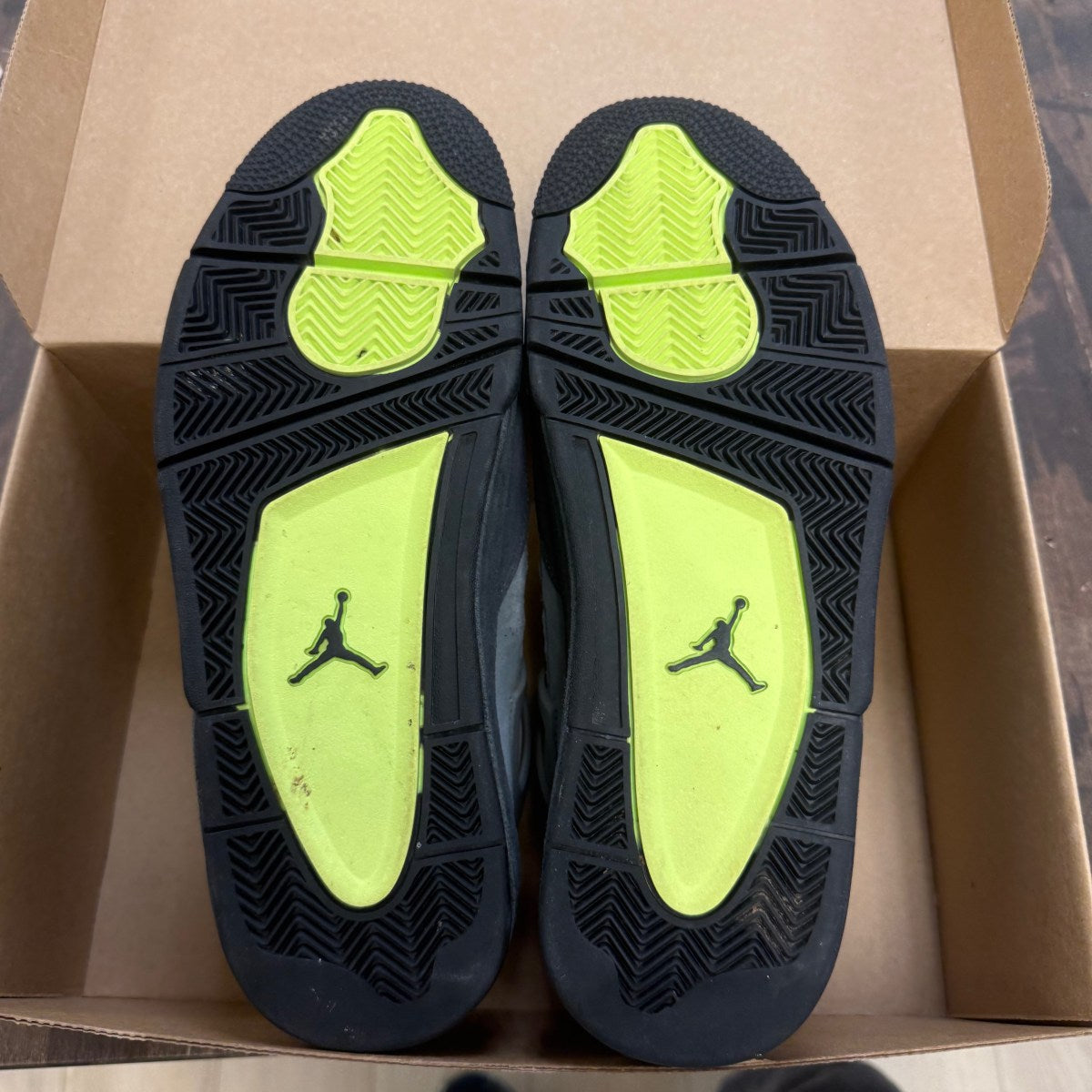 Jordan 4 Retro SE 95 Neon Size 10 (Pre-Owned) - Image 3
