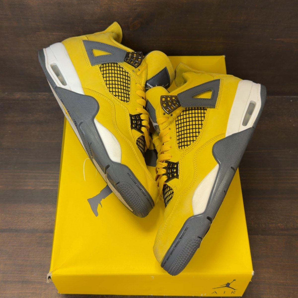 Jordan 4 Retro Lightning (2021) - Image 2
