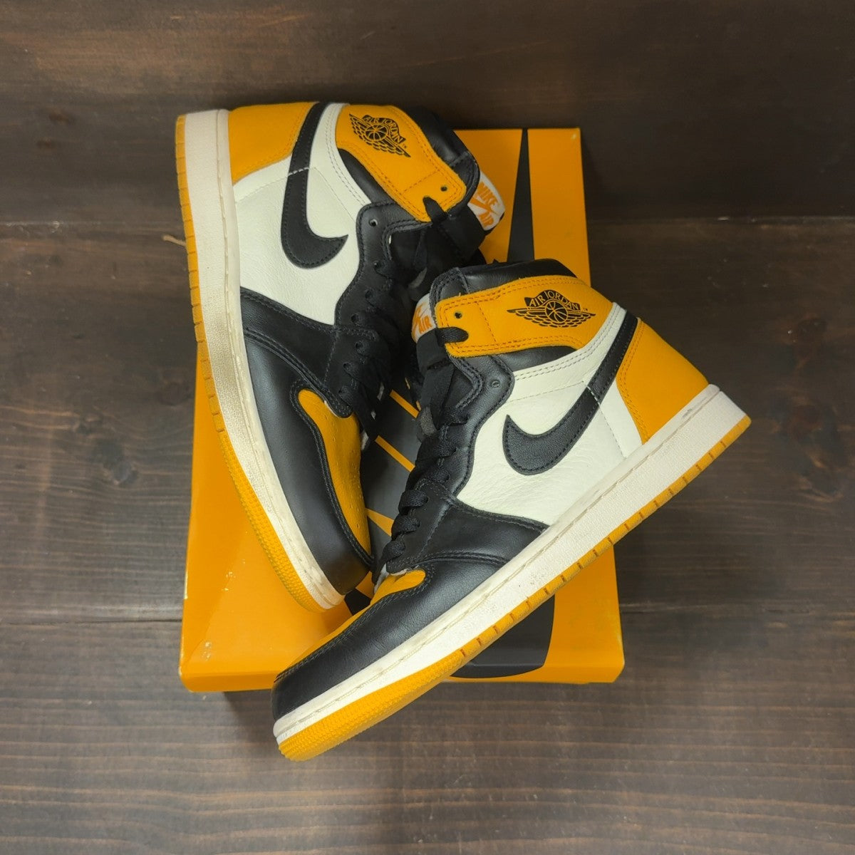 Jordan 1 Retro High OG Taxi Size 8 (Pre-Owned) - back