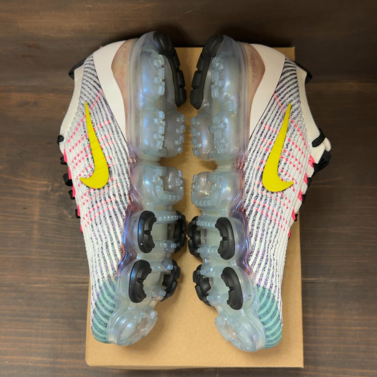 Nike Air VaporMax 3 White Dynamic Yellow Size 12.5 - Image 4