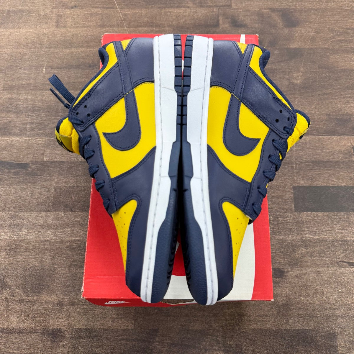 Nike Dunk Low Michigan (2021) - Image 2