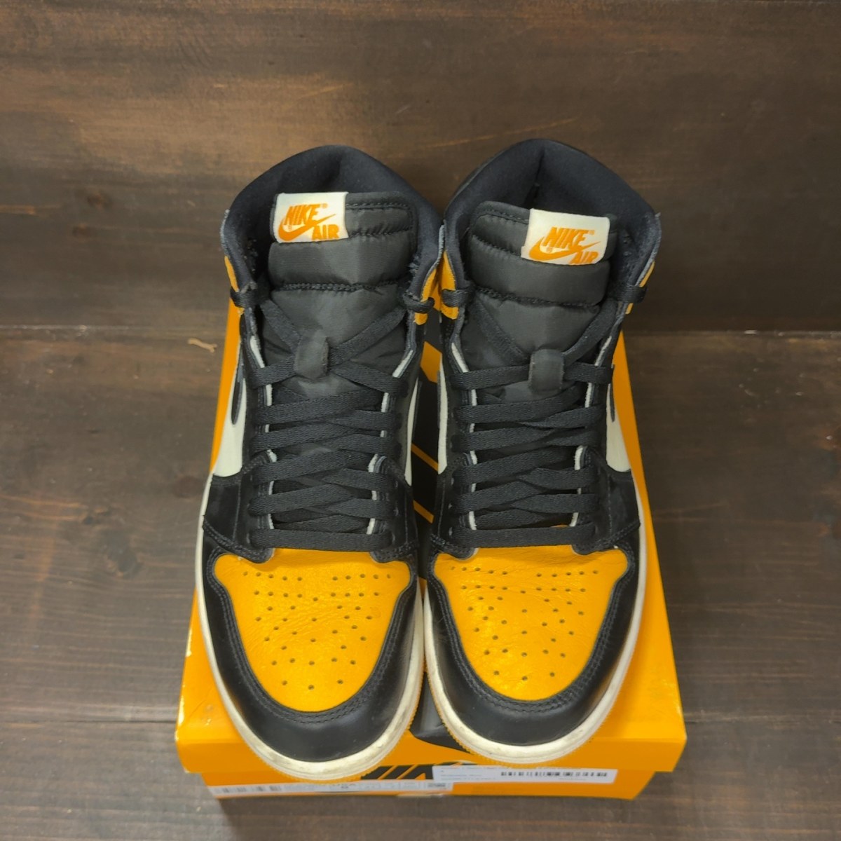 Jordan 1 Retro High OG Taxi Size 8 (Pre-Owned) - tag