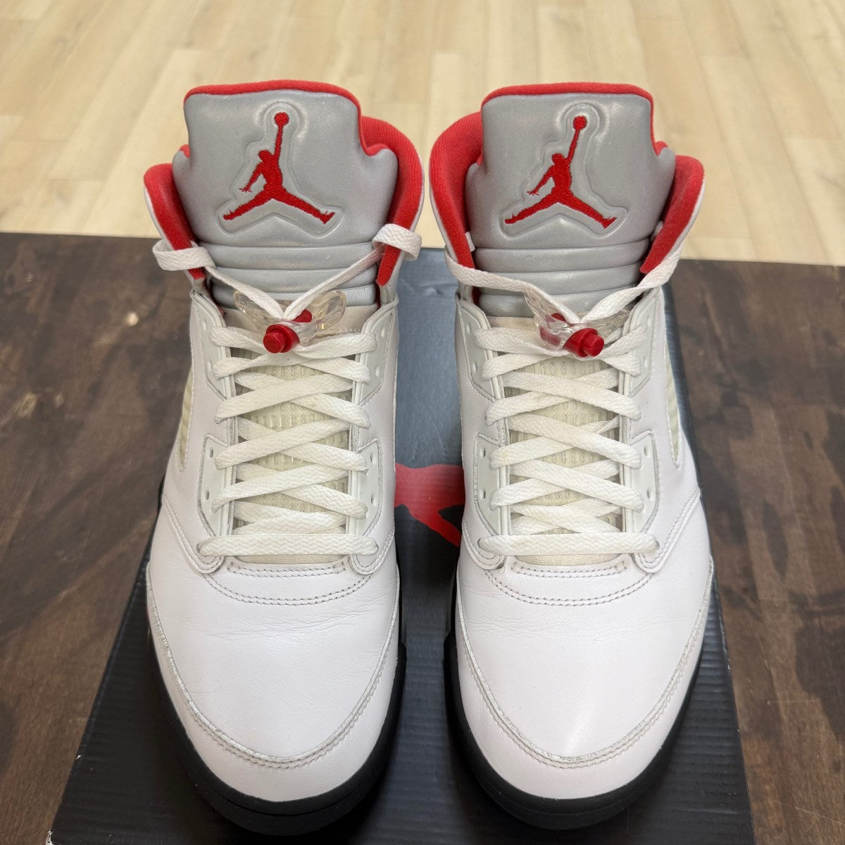 Jordan 5 Retro Fire Red Silver Tongue (2020) - Image 2