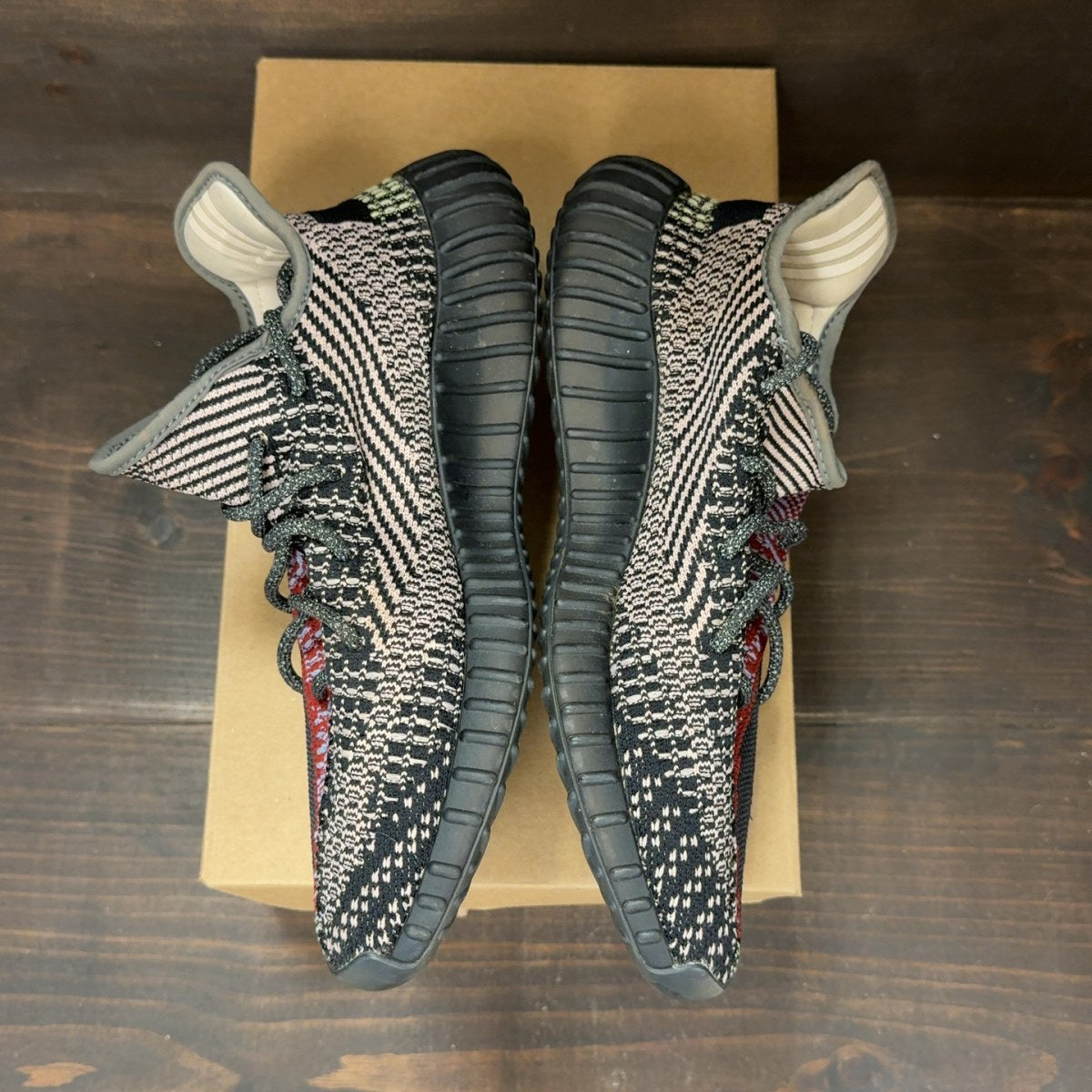 adidas Yeezy Boost 350 V2 Yecheil (Non-Reflective) Size 9.5 (Pre-Owned) - Image 4