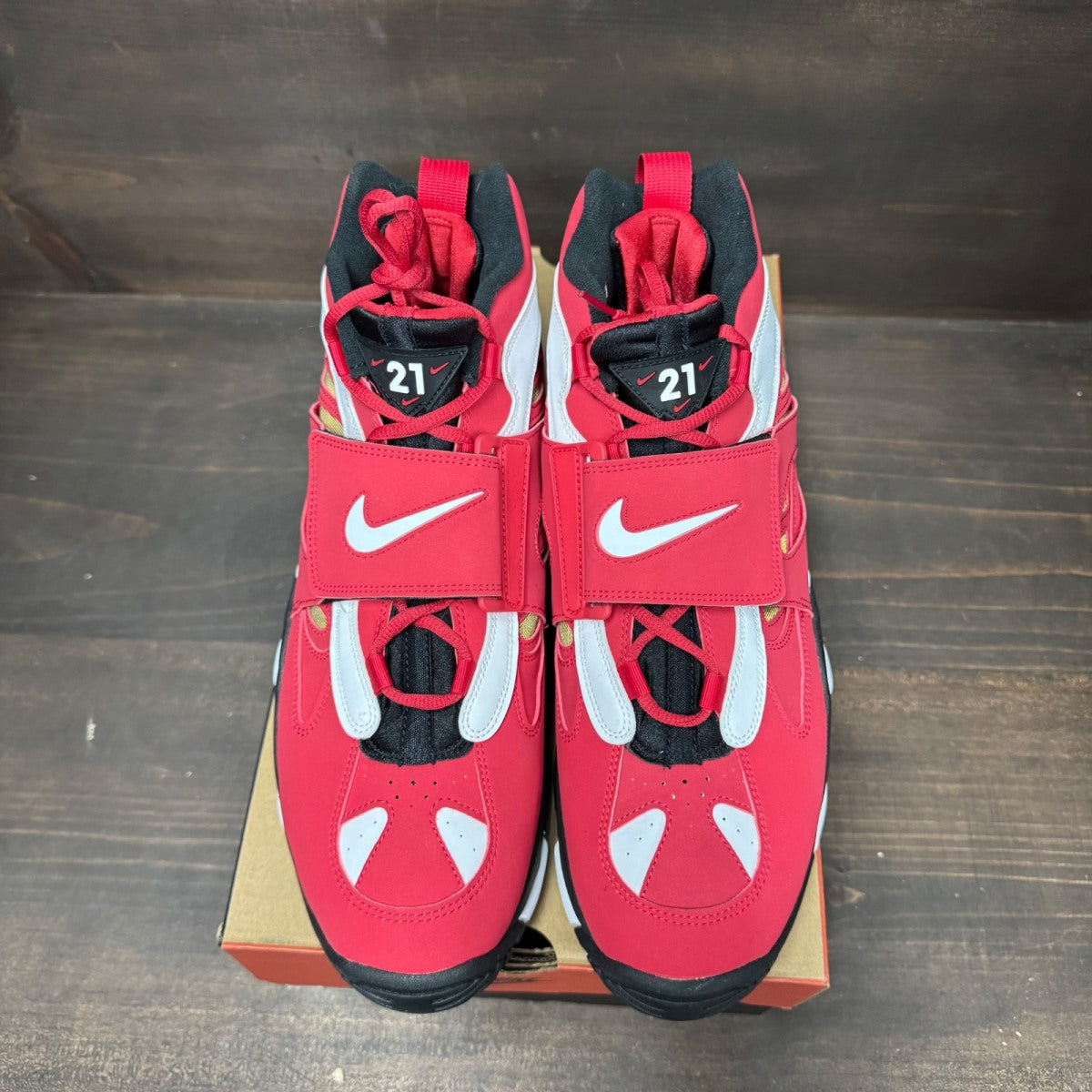 Nike Air Diamond Turf 2 Red Gold (2026) - Image 3