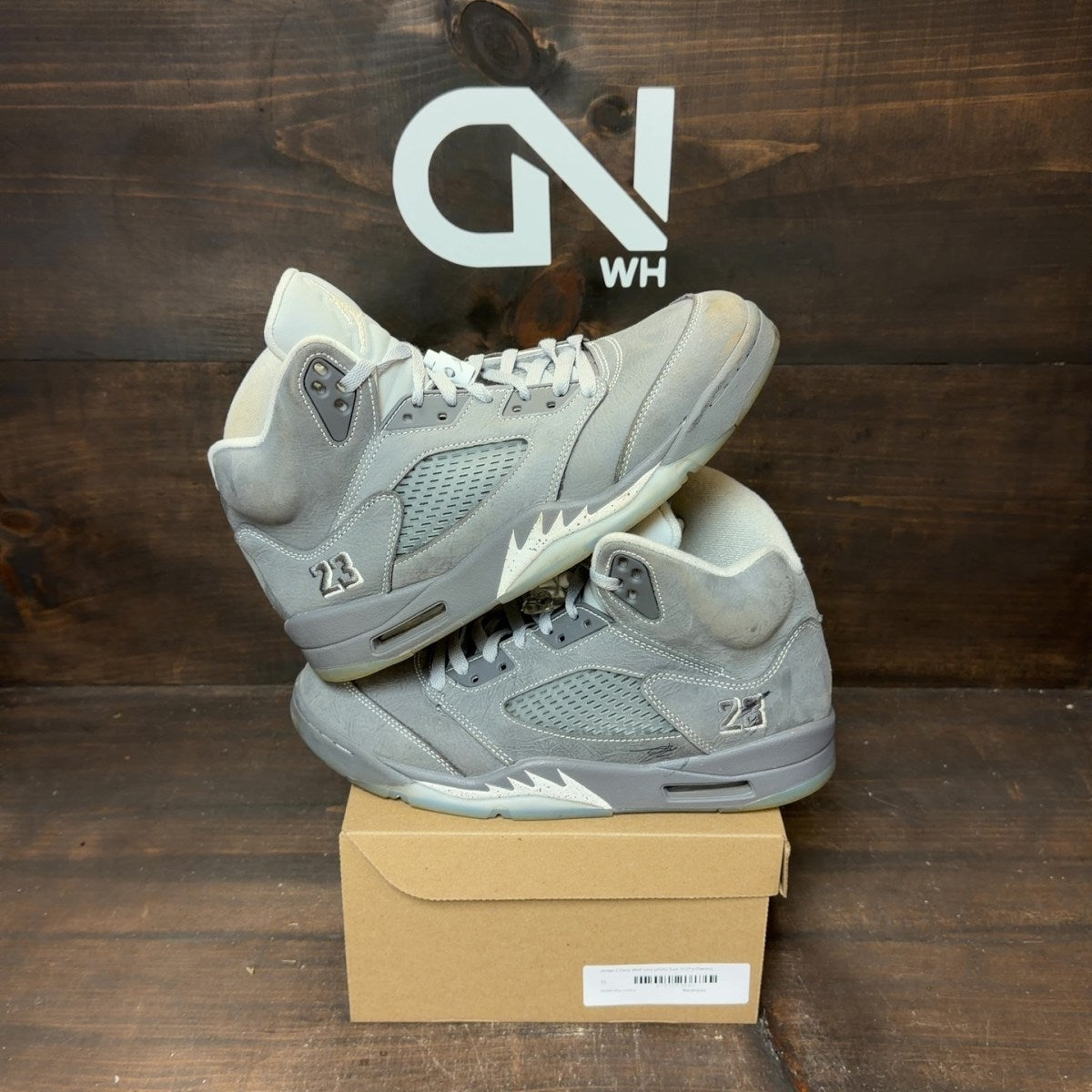 Jordan 5 Retro Wolf Grey (2026) Size 10 (Pre-Owned) - Image 1