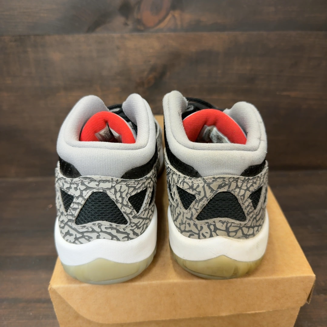 Jordan 11 Retro Low IE Black Cement Size 9 (Pre-Owned) - Image 4