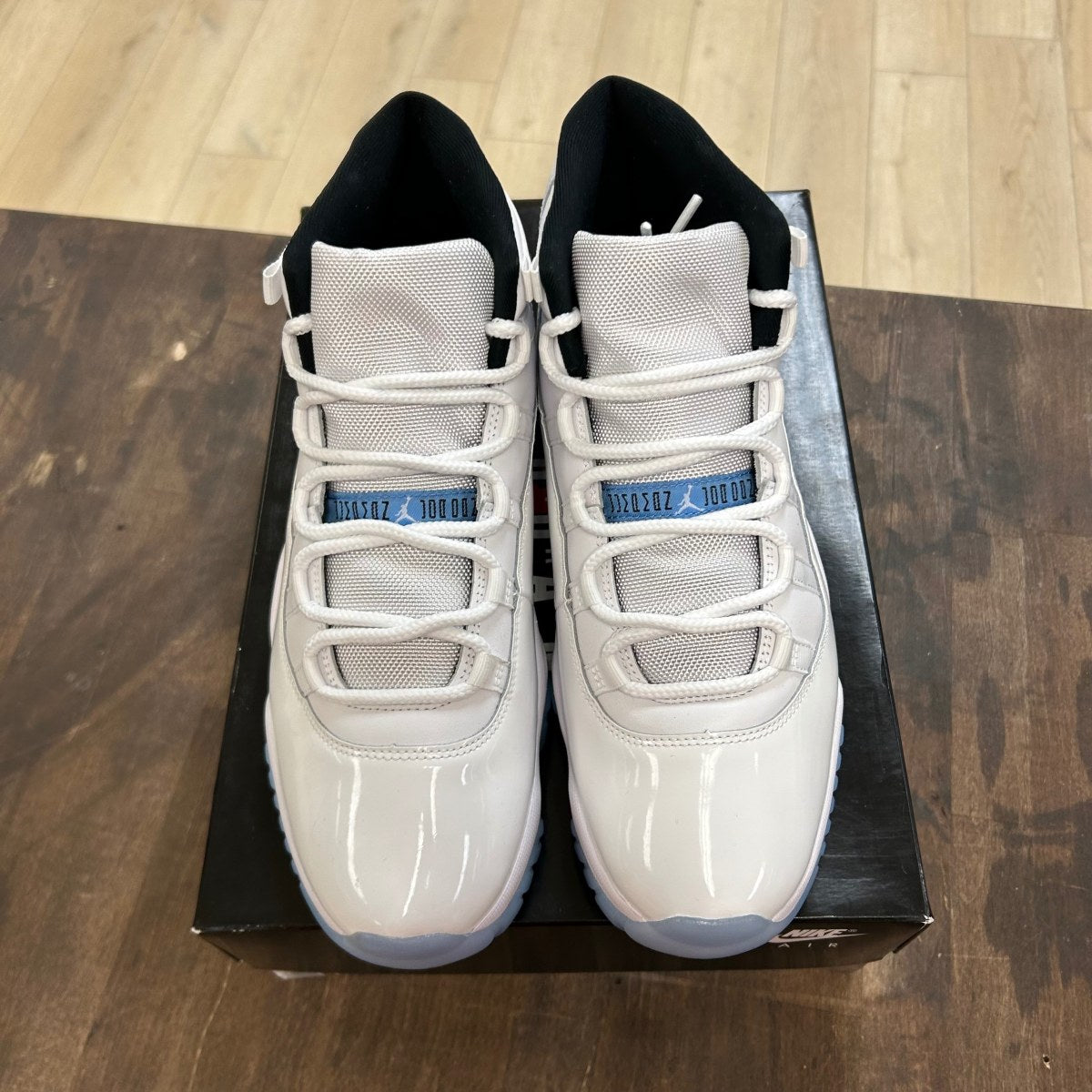 Jordan 11 Retro Legend Blue (2024) Size 11.5 (Pre-Owned) - Image 2