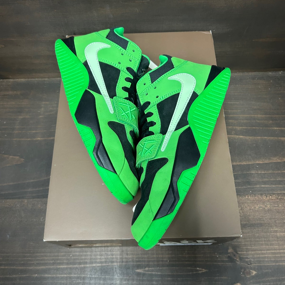 Jordan CJ1 T-Rexx Travis Scott Green Spark - Image 2
