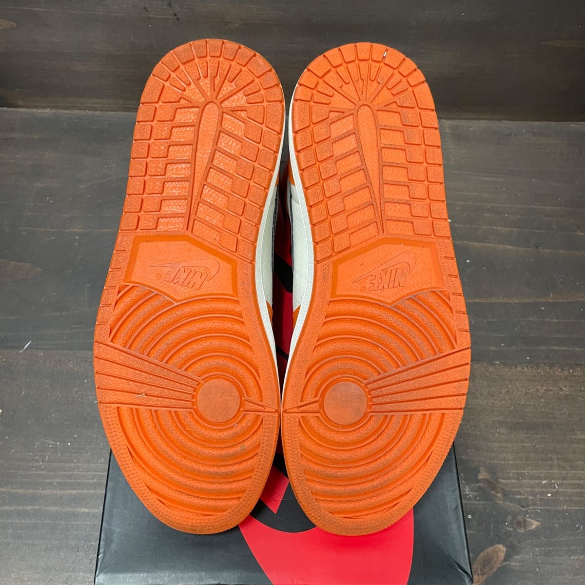 Jordan 1 Retro Reverse Shattered Backboard Size 8.5 (Pre-Owned) - tag