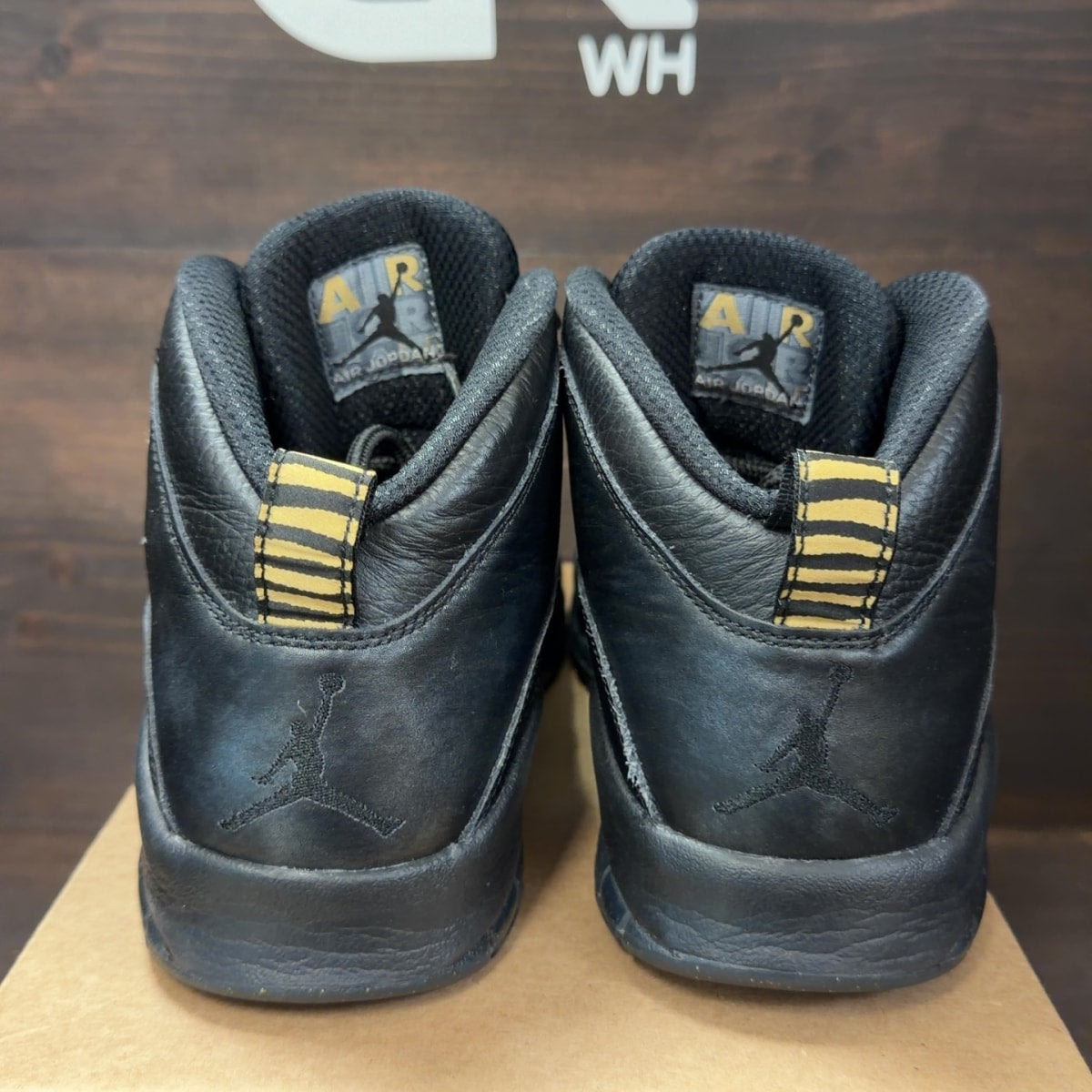 Jordan 10 Retro New York City (2016) Size 10 (Pre-Owned) - Image 4