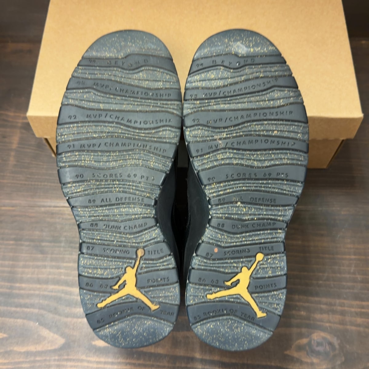 Jordan 10 Retro New York City (2016) Size 10 (Pre-Owned) - Image 6