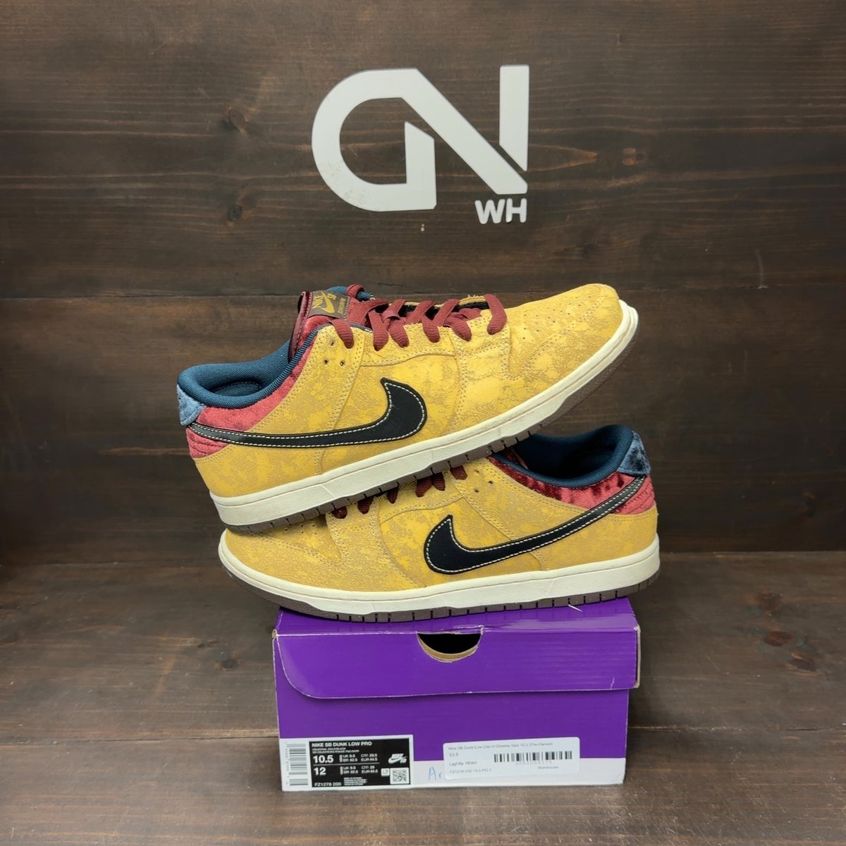 Nike SB Dunk Low City of Cinema Size 10.5 (Pre-Owned) - front