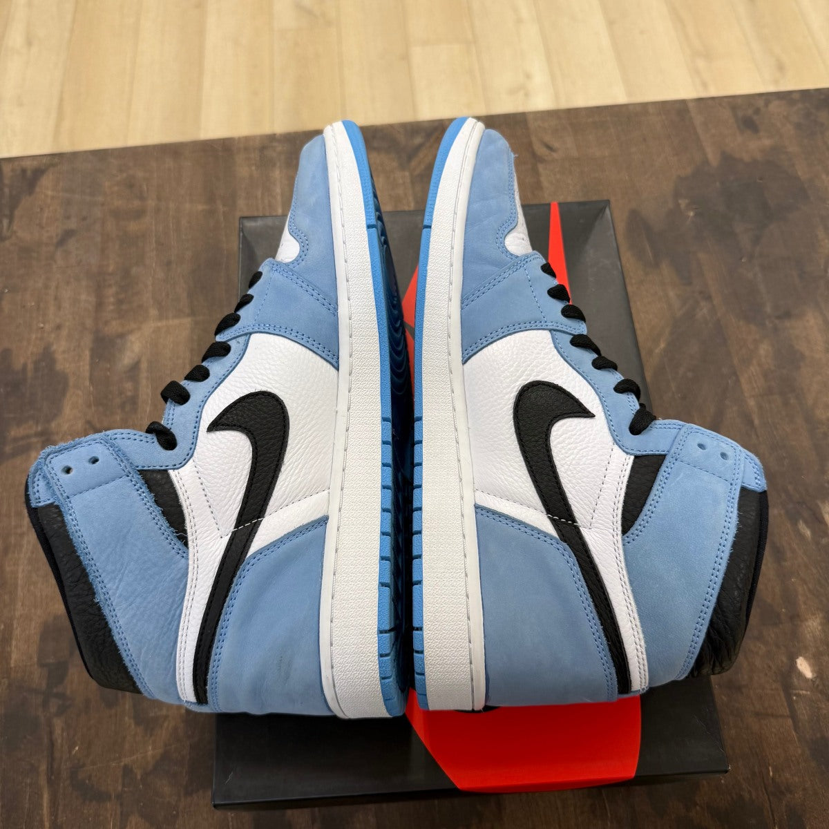 Jordan 1 Retro High OG University Blue - Image 4